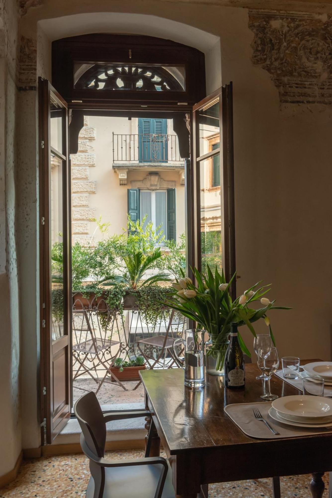 Residenza Roccamaggiore Verona Eksteriør bilde